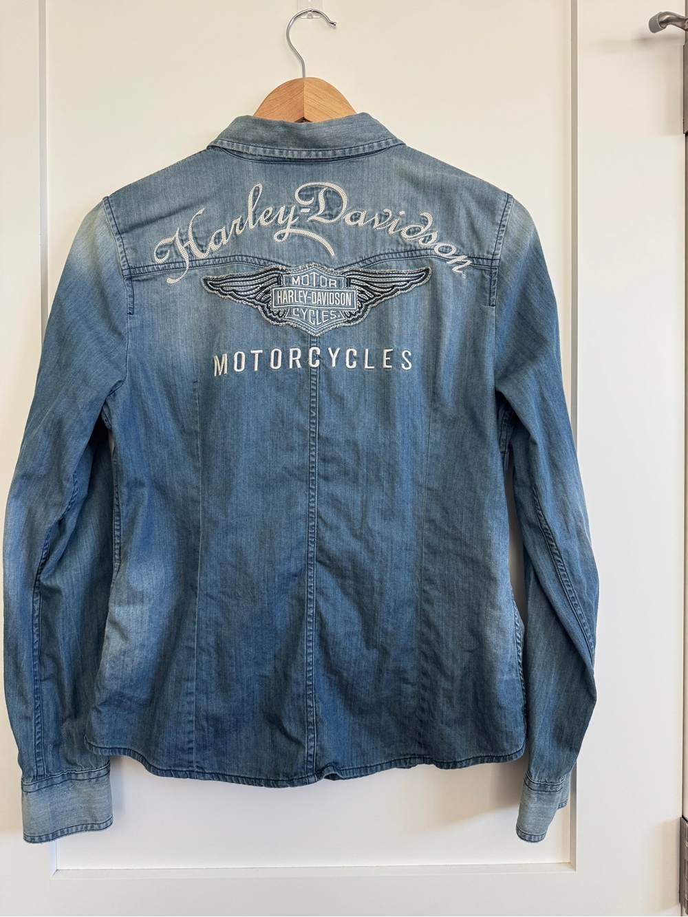 Harley-Davidson® Women's Genuine Classic Denim Long Sleeve Snap Button Shirt M - Picture 9 of 11